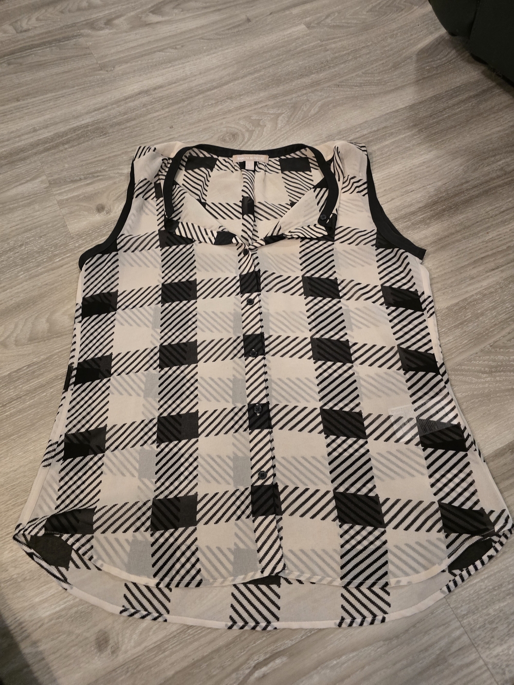 Banana Republic Black and White Plaid Sleeveless Button-Front Camisole